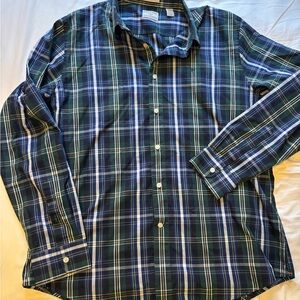 🚨2 for $12🚨Dockers Blue and Green Casual Button Down Shirt